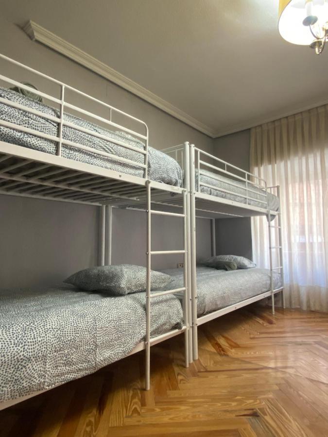 HC Hostel Madrid Buitenkant foto